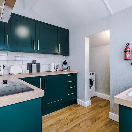 3 Bed Property, Upto 8 Guests Near City Centre Manchester Exterior photo