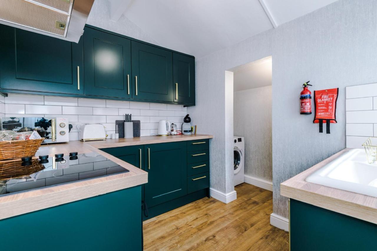 3 Bed Property, Upto 8 Guests Near City Centre Manchester Exterior photo