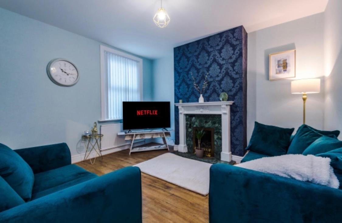 3 Bed Property, Upto 8 Guests Near City Centre Manchester Exterior photo