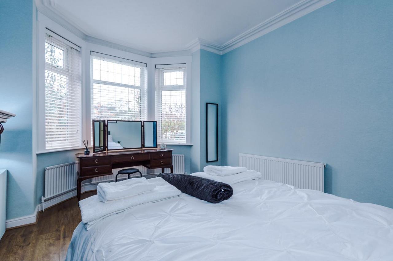 3 Bed Property, Upto 8 Guests Near City Centre Manchester Exterior photo