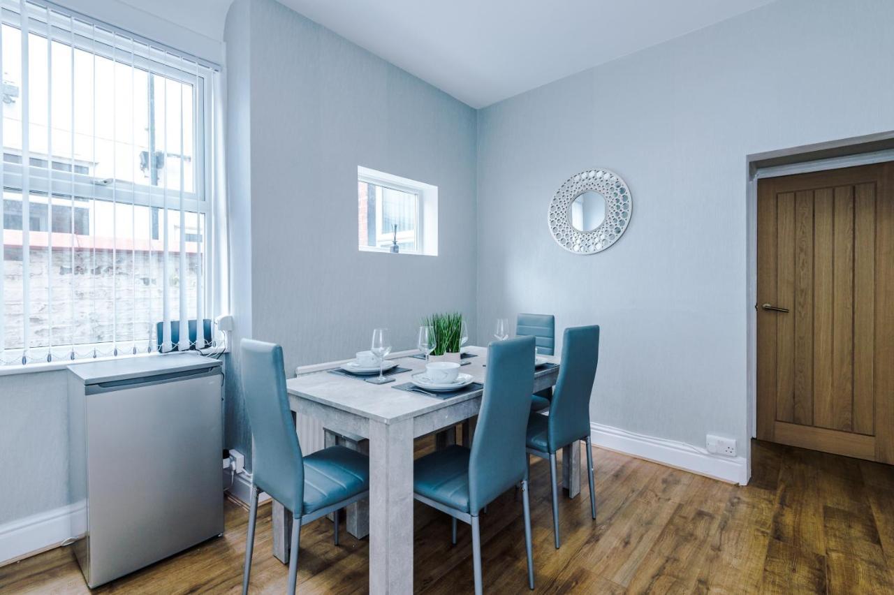 3 Bed Property, Upto 8 Guests Near City Centre Manchester Exterior photo